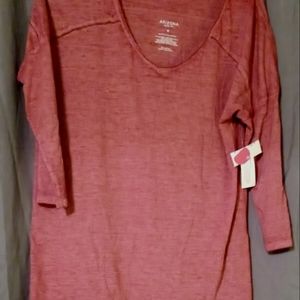 🎉🏵️ NWT long sleeve shirt